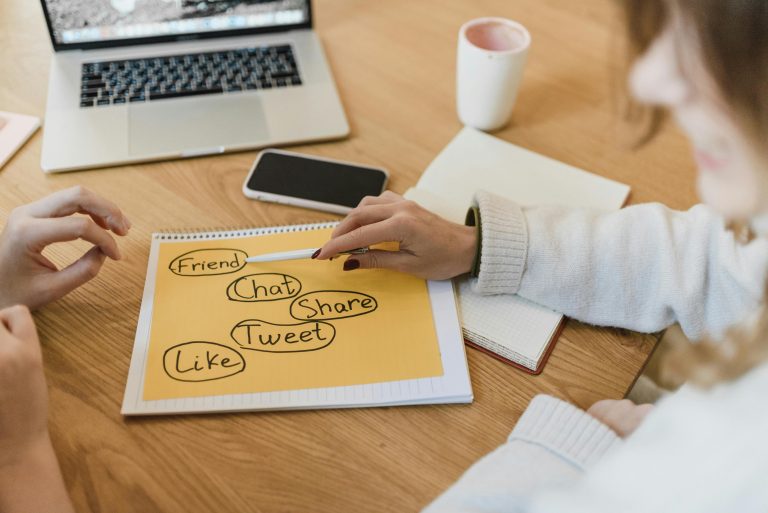 How to Manage and Optimize Influencer Campaigns in Your Digital Marketing Strategy